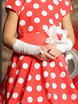 Перчатки белые на пальчик